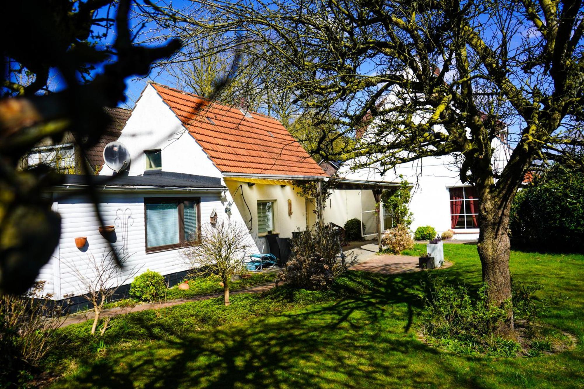 Gemuetliches Haus Mit Grossem Traumhaften Garten Bremen Exterior photo